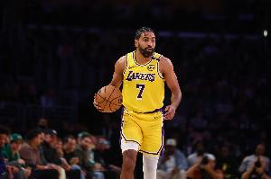 雷迪克：暂时没有文森特的伤情更新 明天会知道更多