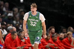 【菜鸟】弗拉格22分4板4助0失误 榜眼哈珀20+6+8 瀚森4分钟2分1板