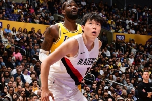 媒体人：弗拉格打31分钟也才拿2分 开拓者应给杨瀚森多点耐心时间