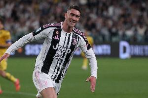 米体：斯帕莱蒂能帮助弗拉霍维奇提升水平，塞尔维亚人或考虑续约