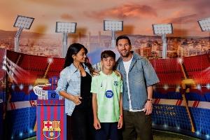 终生红蓝！梅西一家为蒂亚戈庆祝13岁生日，派对充满巴萨元素