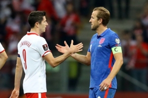 莱万or凯恩？巴斯勒：我选莱万不过他更自私，凯恩是团队型球员